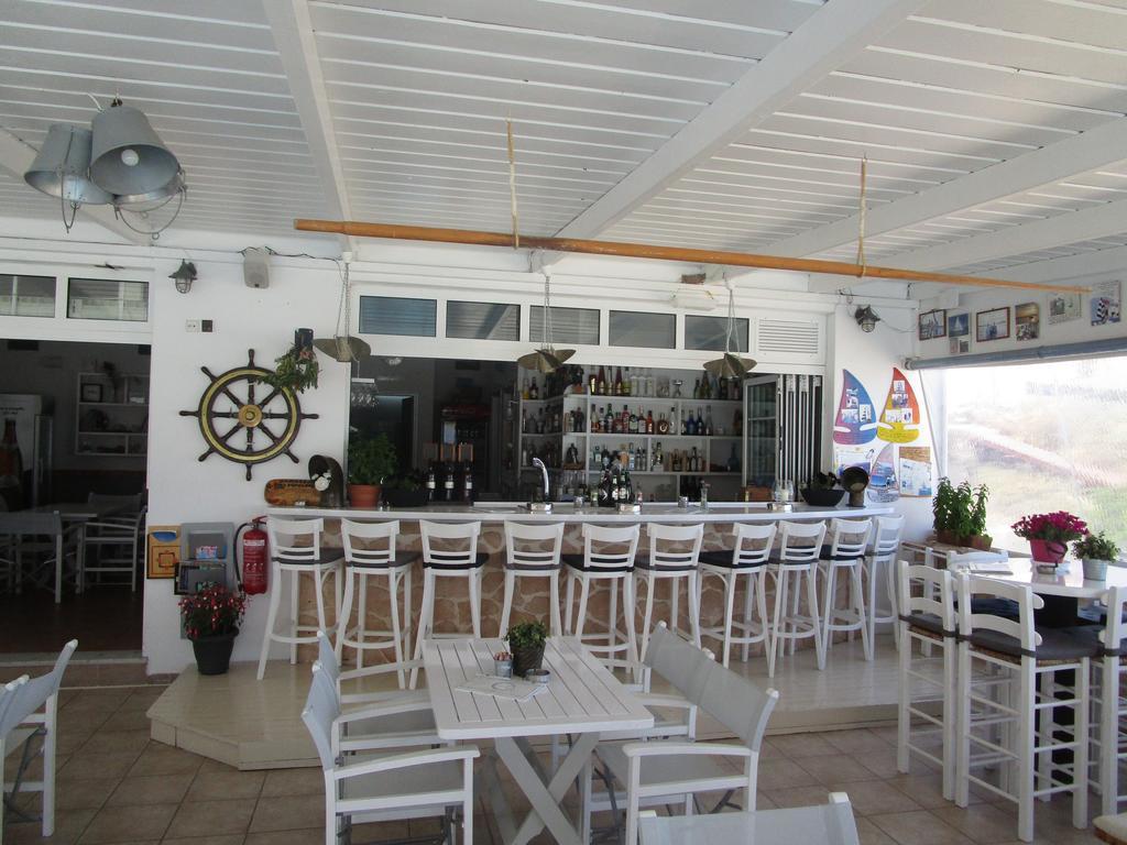 The Milos Megalochori  Екстериор снимка